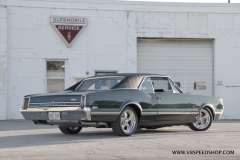 1966_Olds_442_2017-10-26.0323