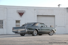 1966_Olds_442_2017-10-26.0325