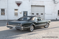 1966_Olds_442_2017-10-26.0332