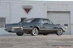1966_Olds_442_2017-10-26.0382