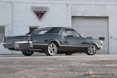 1966_Olds_442_2017-10-26.0384