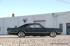 1966_Olds_442_2017-10-26.0421