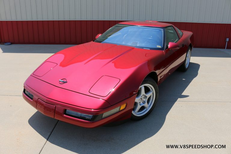 2700-Mile 1994 Chevrolet Corvette ZR1 Receives Show Detail at the V8 Speed and Resto Shop