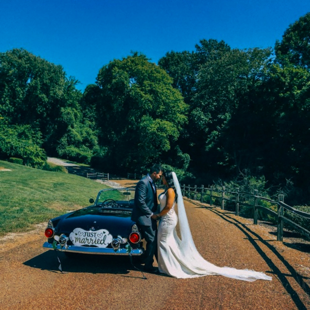 1955 Ford Thunderbird Wedding Photo