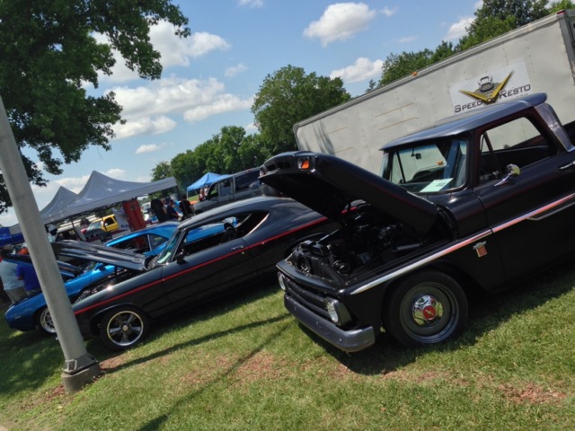 V8 Speed and Resto Shop shows 3 cars at 2015 Street Machine Nationals